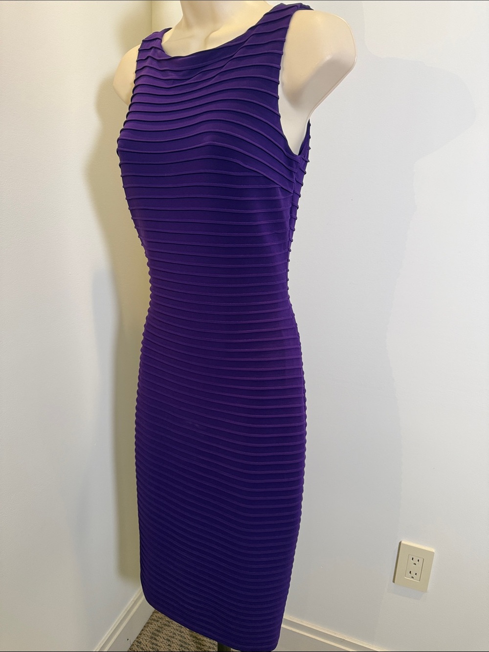 Vintage Cache Sleeveless Textured Purple Stretch Dress